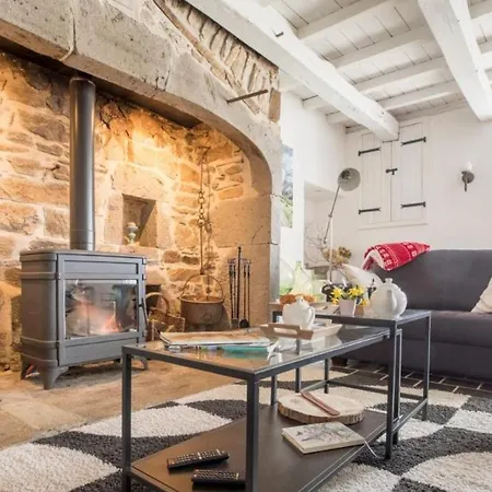 Domaine Des Roses - Gite Anemone Holiday home *